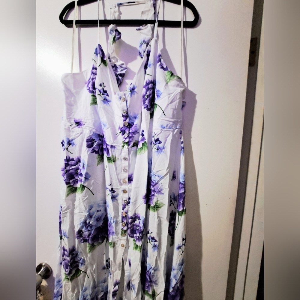 Forever 21+ White Hydrangea Maxi Dress